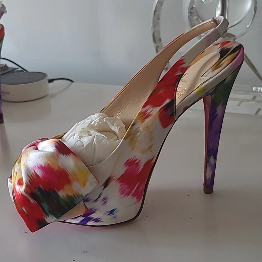 CHRISTIAN LOUBOUTIN Sandals - Picture 14 of 16